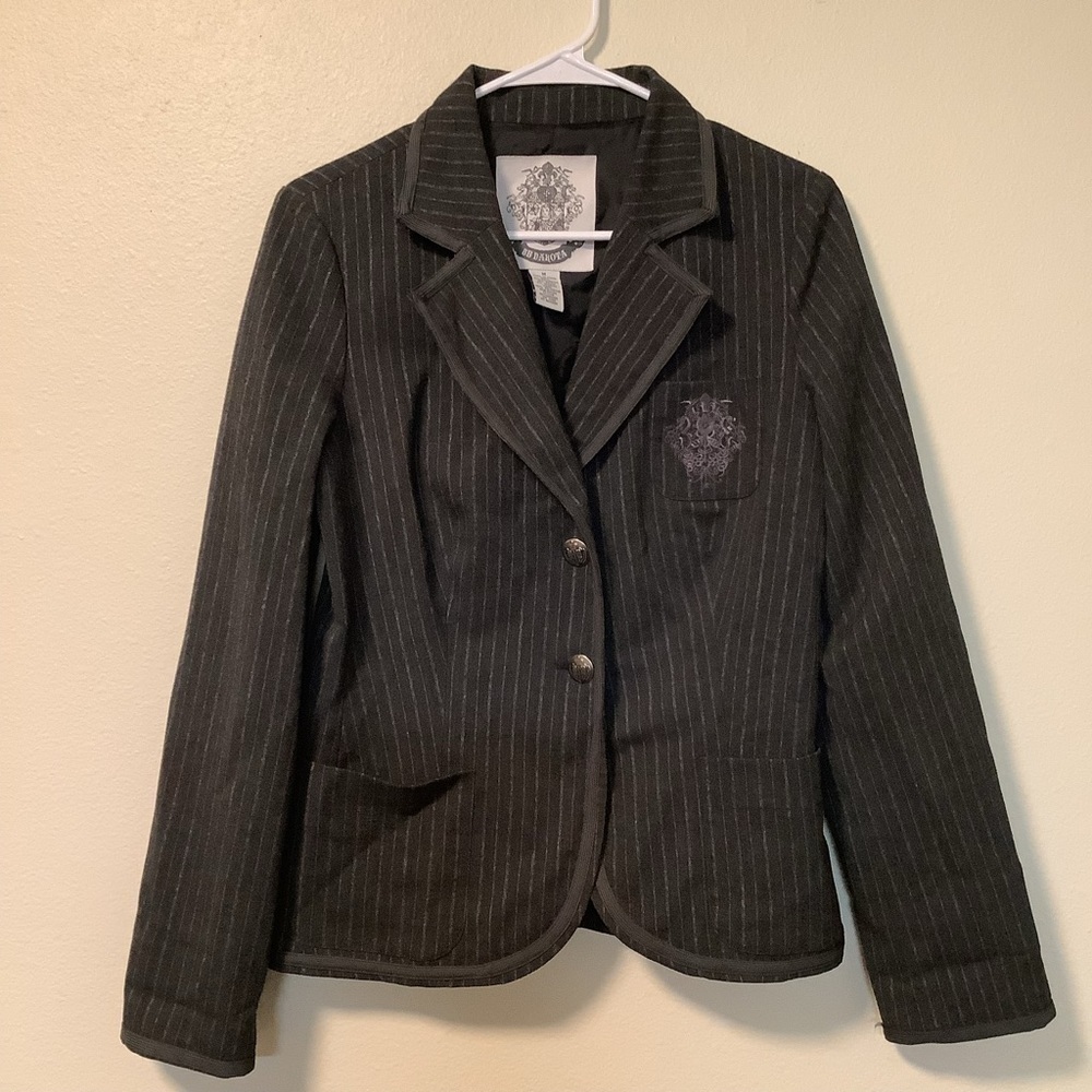BB Dakota charcoal‎ gray striped crescent emblem 2 pocket med career wear blazer